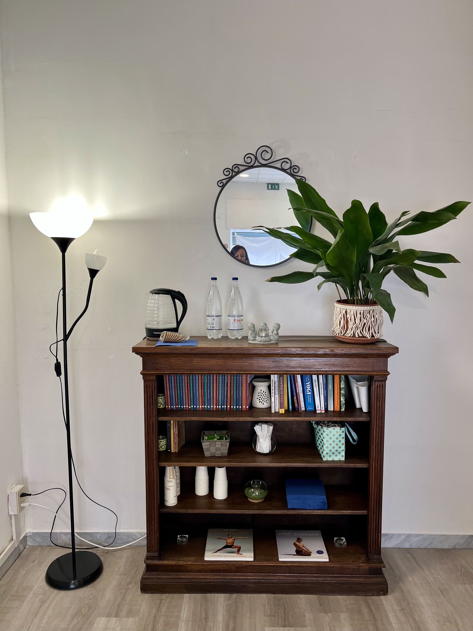 Angolo lettura e tisane dello studio